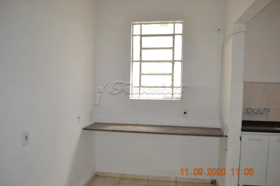 Casa com 2 quartos à venda, 175m2 em Centro, Itapetininga - SP - imagem 7 Foto 7 de Casa com 2 quartos à venda, 175m2 em Centro, Itapetininga - SP