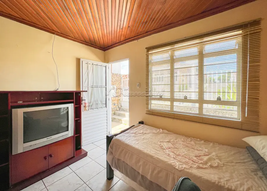 Casa com 2 quartos à venda, 107m2 em Vila Barth, Itapetininga - SP - imagem 3 Foto 3 de Casa com 2 quartos à venda, 107m2 em Vila Barth, Itapetininga - SP