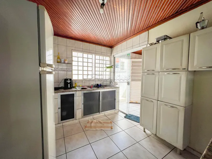 Casa com 2 quartos à venda, 107m2 em Vila Barth, Itapetininga - SP - imagem 5 Foto 5 de Casa com 2 quartos à venda, 107m2 em Vila Barth, Itapetininga - SP