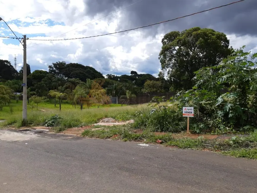 Foto 2 de Terreno / Lote à venda, 300m2 em Jardim Três Colinas, Franca - SP