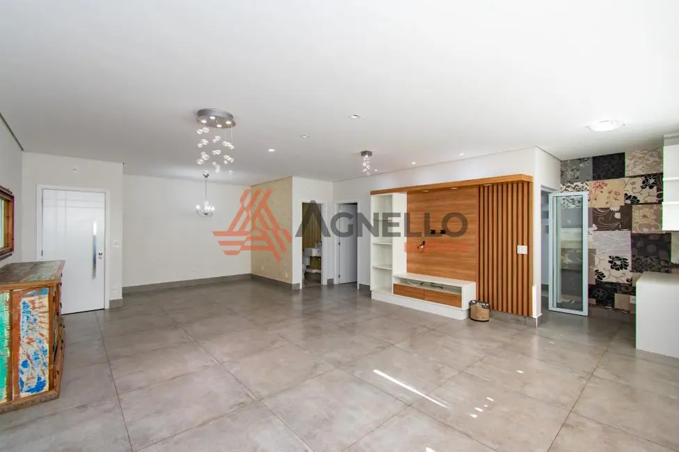 Foto 3 de Apartamento com 3 quartos à venda, 150m2 em Jardim Santana, Franca - SP