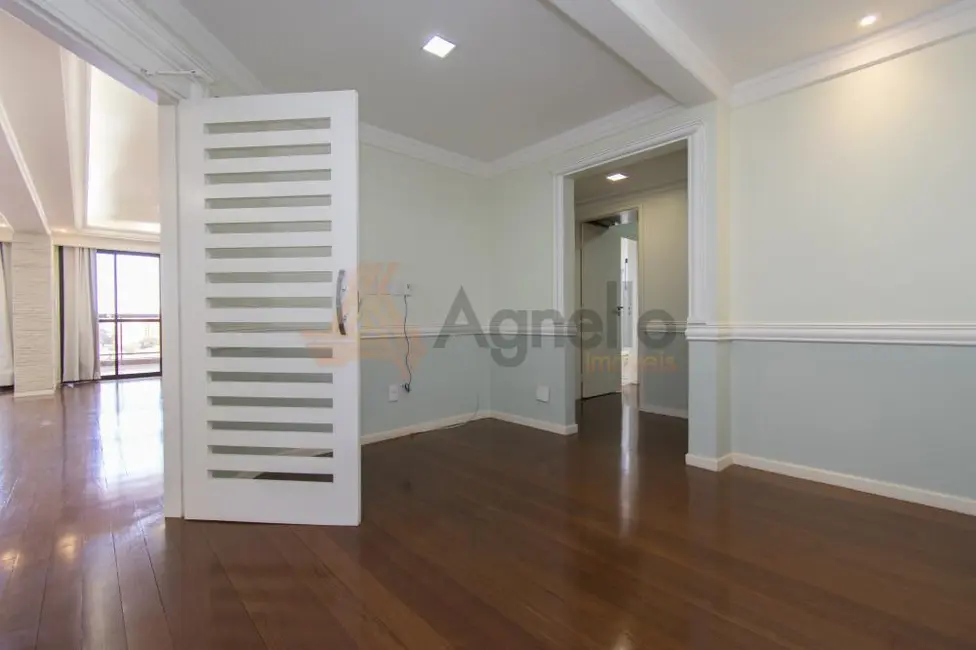 Foto 7 de Apartamento com 4 quartos à venda, 282m2 em São José, Franca - SP