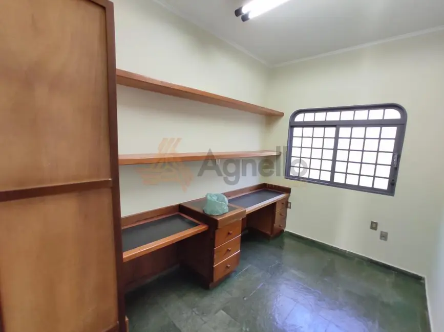 Foto 3 de Loja com 5 quartos à venda, 540m2 em Parque dos Lima, Franca - SP