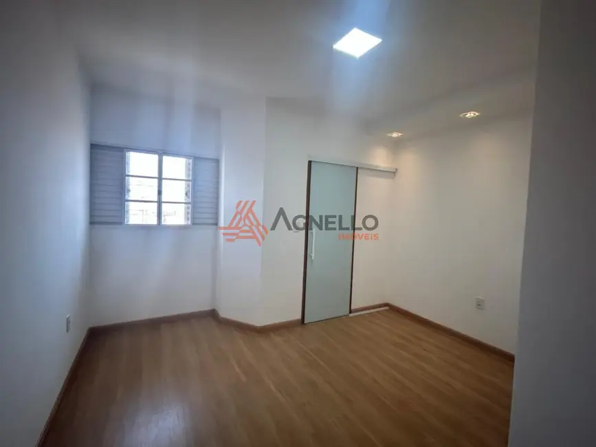 Foto 8 de Apartamento com 3 quartos à venda, 84m2 em Jardim Piratininga, Franca - SP