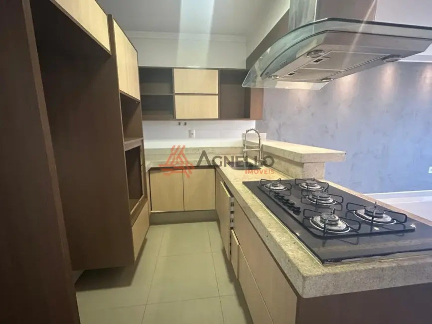 Foto 4 de Apartamento com 3 quartos à venda, 84m2 em Jardim Piratininga, Franca - SP