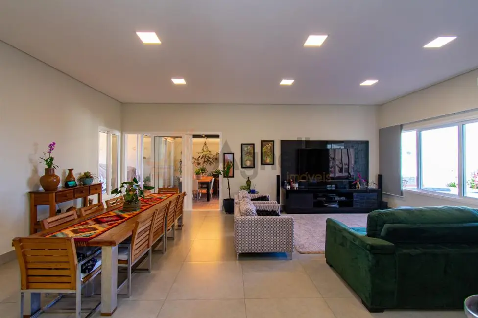 Foto 2 de Casa de Condomínio com 3 quartos à venda, 387m2 em Morada do Verde, Franca - SP