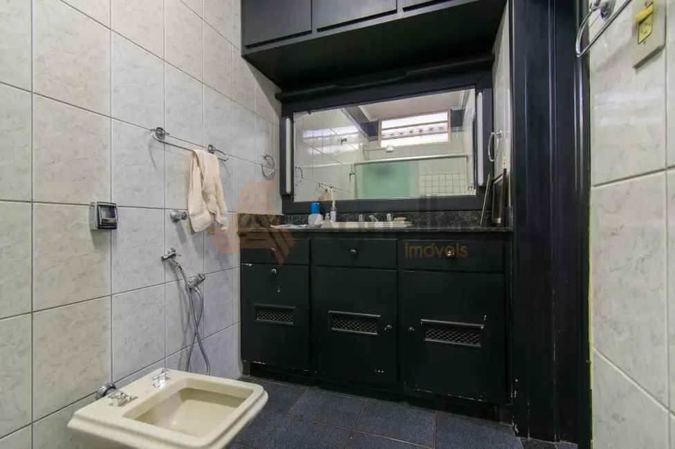 Foto 3 de Casa com 3 quartos à venda, 200m2 em São José, Franca - SP