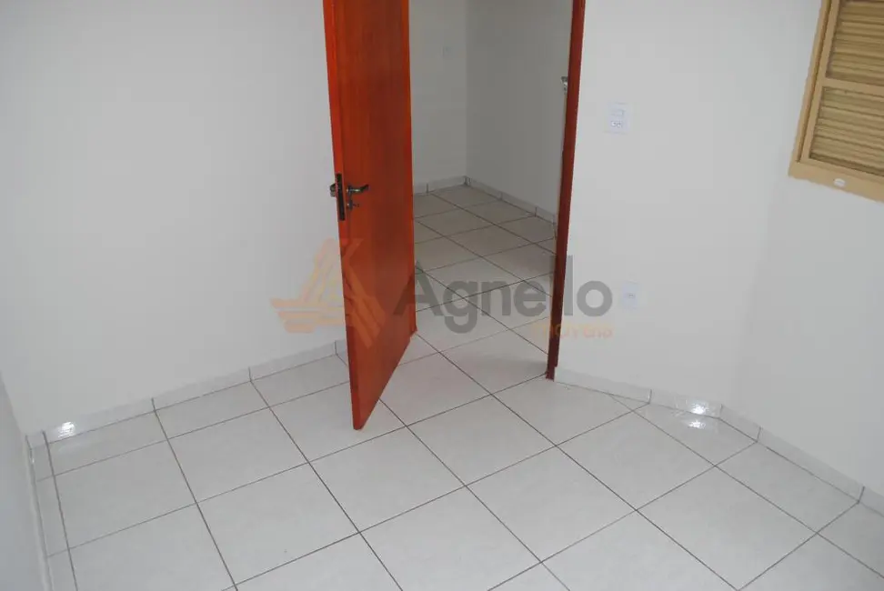 Foto 9 de Casa com 2 quartos para alugar, 79m2 em Vila Santa Terezinha, Franca - SP