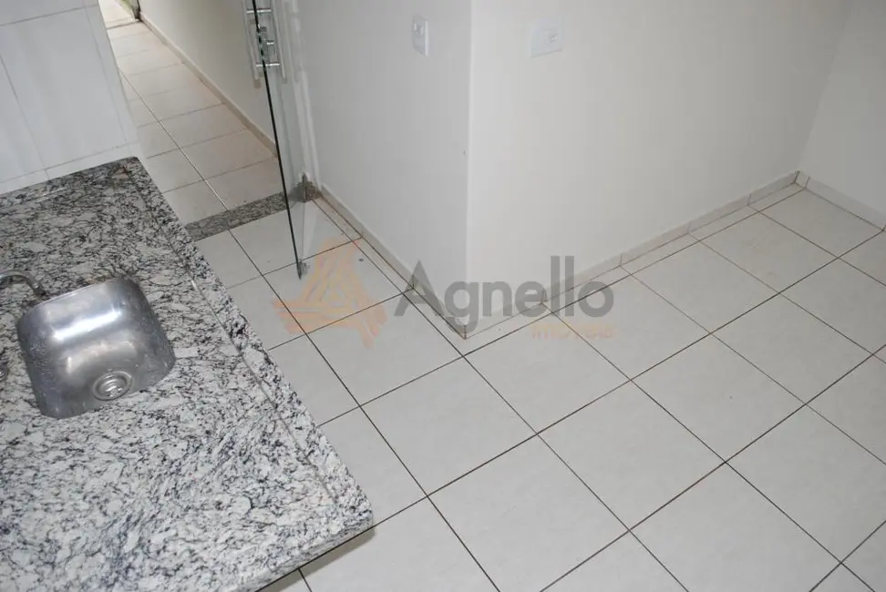Foto 5 de Casa com 2 quartos para alugar, 79m2 em Vila Santa Terezinha, Franca - SP