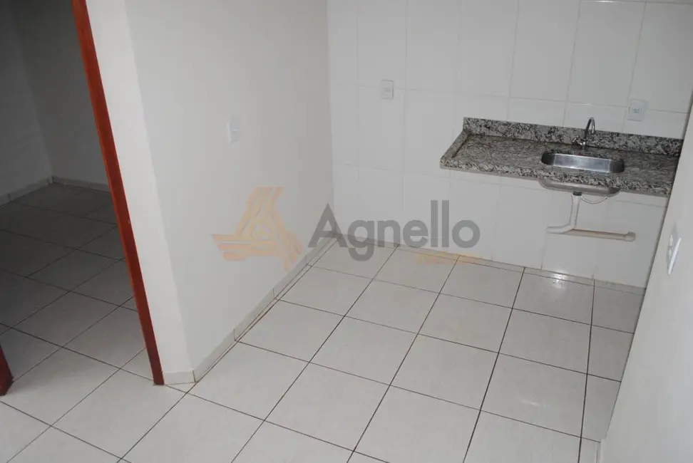 Foto 6 de Casa com 2 quartos para alugar, 79m2 em Vila Santa Terezinha, Franca - SP