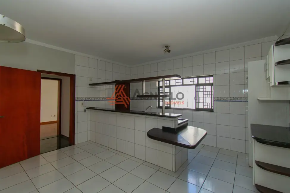 Foto 7 de Casa com 3 quartos à venda, 291m2 em São José, Franca - SP