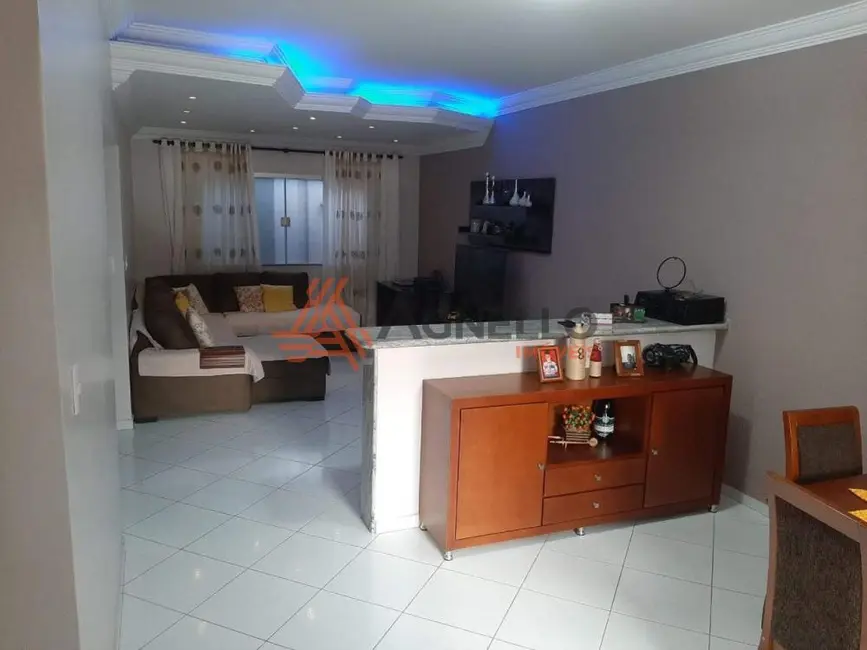 Foto 2 de Casa com 4 quartos à venda, 330m2 em Jardim Paulista, Franca - SP