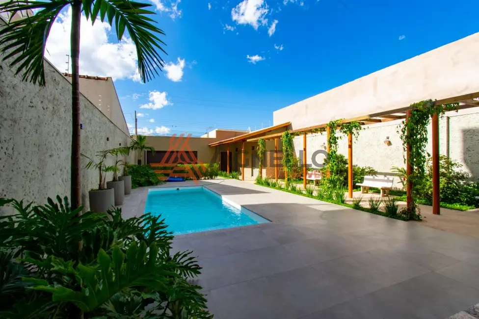 Foto 2 de Loja à venda, 172m2 em Parque Universitário, Franca - SP