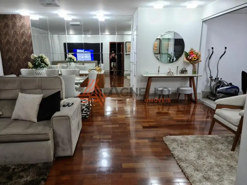 Foto 2 de Apartamento com 3 quartos à venda, 159m2 em São José, Franca - SP