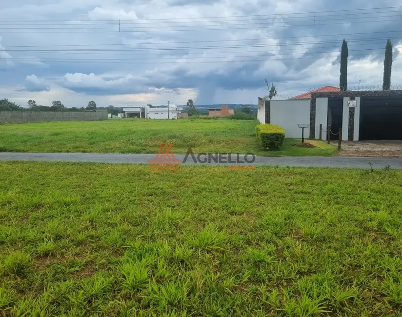 Foto 1 de Terreno / Lote à venda, 2204m2 em Cristais Paulista - SP