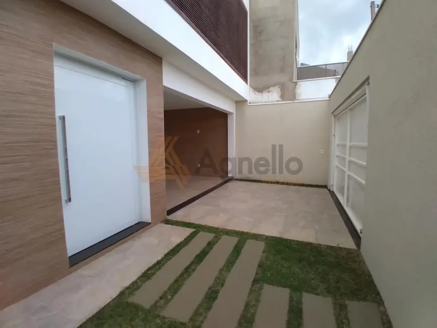 Foto 1 de Casa com 3 quartos à venda, 175m2 em Esplanada Primo Meneghetti, Franca - SP
