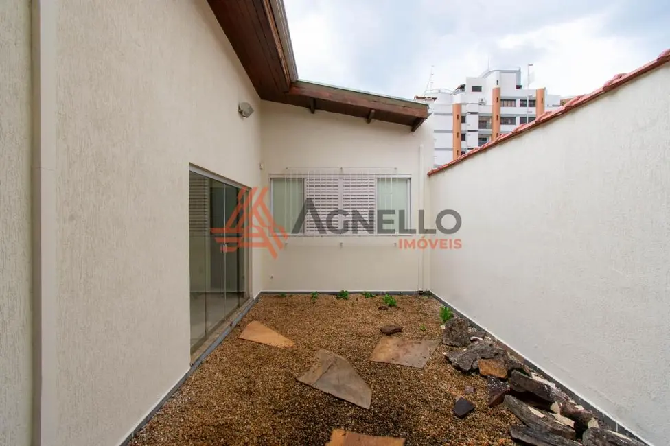 Casa com 3 quartos à venda, 367m2 em Vila Flores, Franca - SP - imagem 5 Foto 5 de Casa com 3 quartos à venda, 367m2 em Vila Flores, Franca - SP