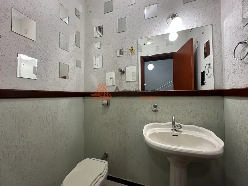 Casa com 3 quartos à venda, 244m2 em Vila Totoli, Franca - SP - imagem 5 Foto 5 de Casa com 3 quartos à venda, 244m2 em Vila Totoli, Franca - SP