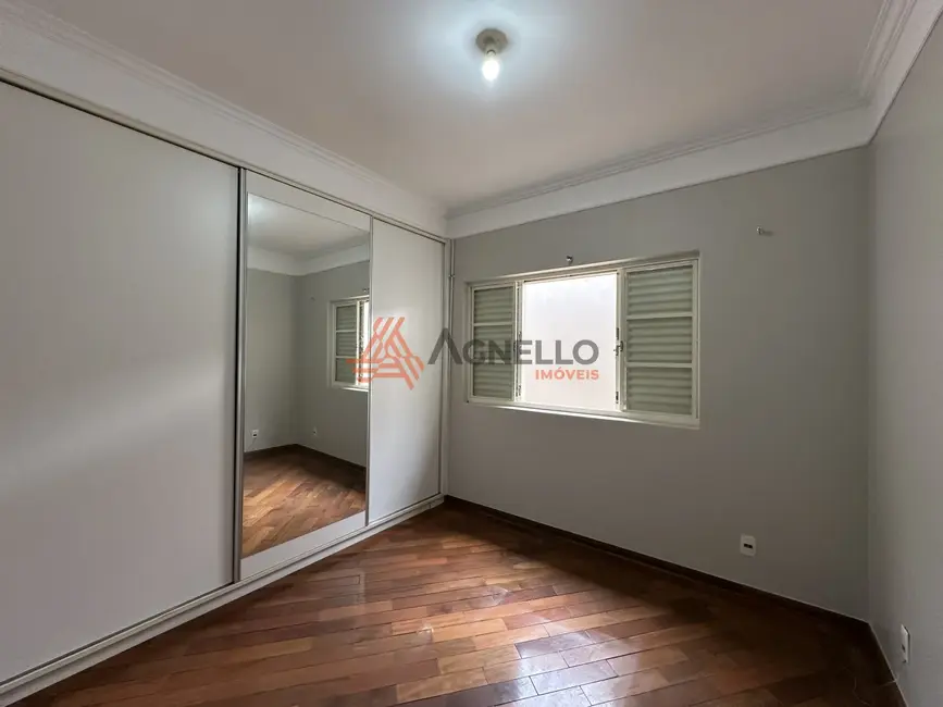 Casa com 3 quartos à venda, 244m2 em Vila Totoli, Franca - SP - imagem 7 Foto 7 de Casa com 3 quartos à venda, 244m2 em Vila Totoli, Franca - SP
