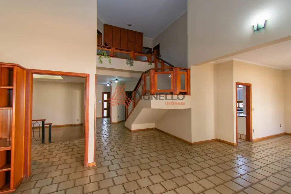 Foto 8 de Loja com 3 quartos à venda, 401m2 em São José, Franca - SP