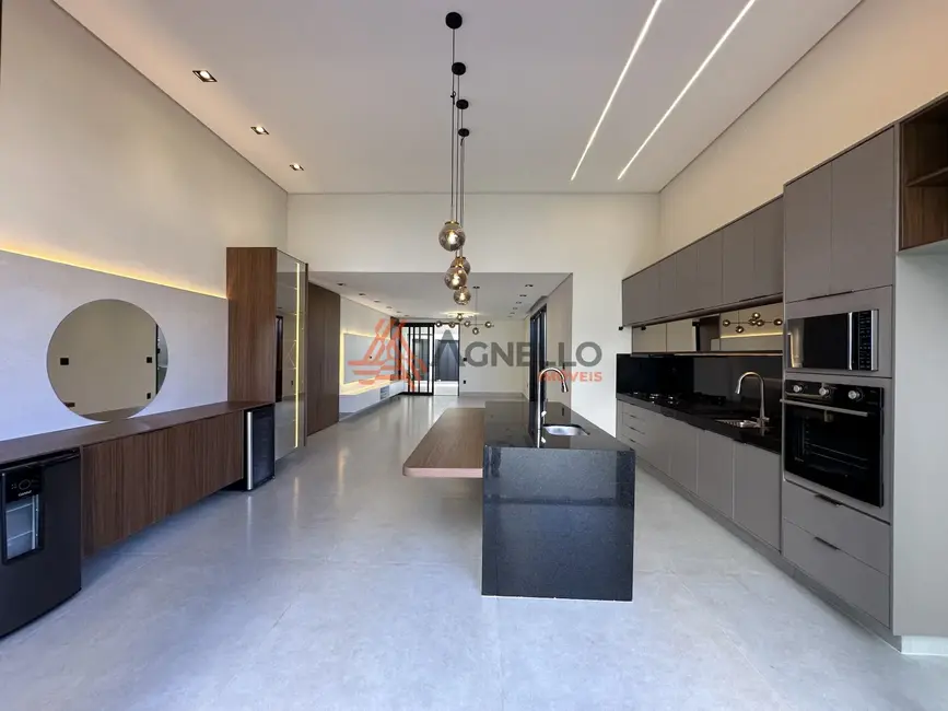 Casa com 3 quartos à venda, 245m2 em Jardim Consolação, Franca - SP - imagem 4 Foto 4 de Casa com 3 quartos à venda, 245m2 em Jardim Consolação, Franca - SP