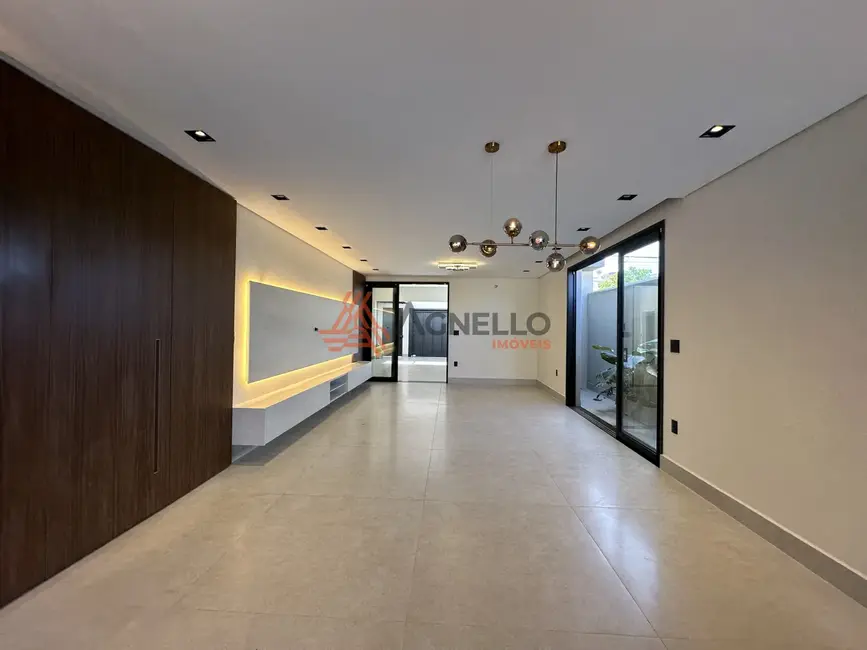 Casa com 3 quartos à venda, 245m2 em Jardim Consolação, Franca - SP - imagem 7 Foto 7 de Casa com 3 quartos à venda, 245m2 em Jardim Consolação, Franca - SP