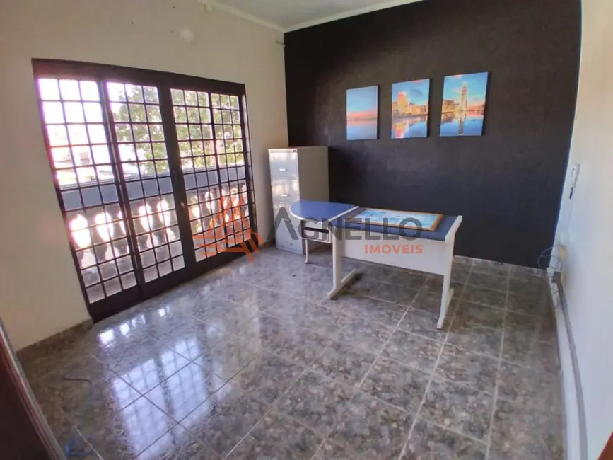 Foto 1 de Armazém / Galpão à venda, 165m2 em Vila São Sebastião, Franca - SP