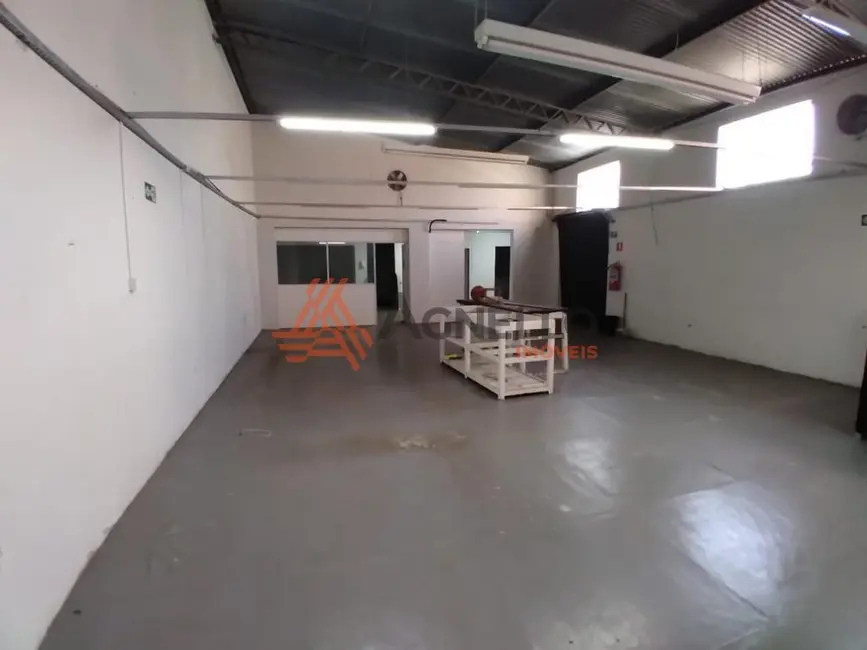 Armazém / Galpão à venda, 165m2 em Vila São Sebastião, Franca - SP - imagem 9 Foto 9 de Armazém / Galpão à venda, 165m2 em Vila São Sebastião, Franca - SP