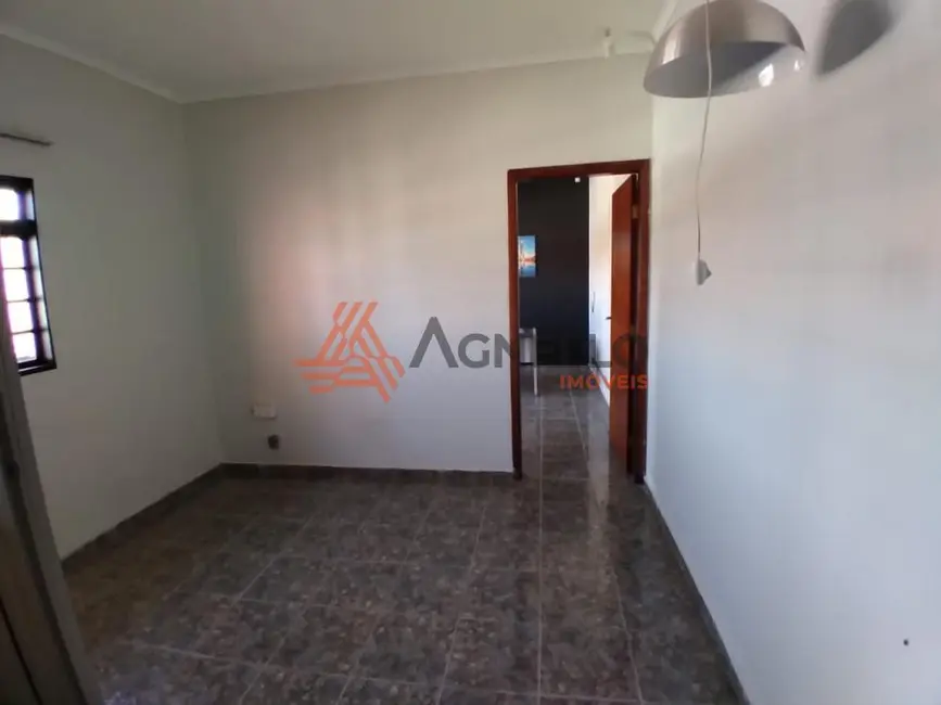 Foto 2 de Armazém / Galpão à venda, 165m2 em Vila São Sebastião, Franca - SP