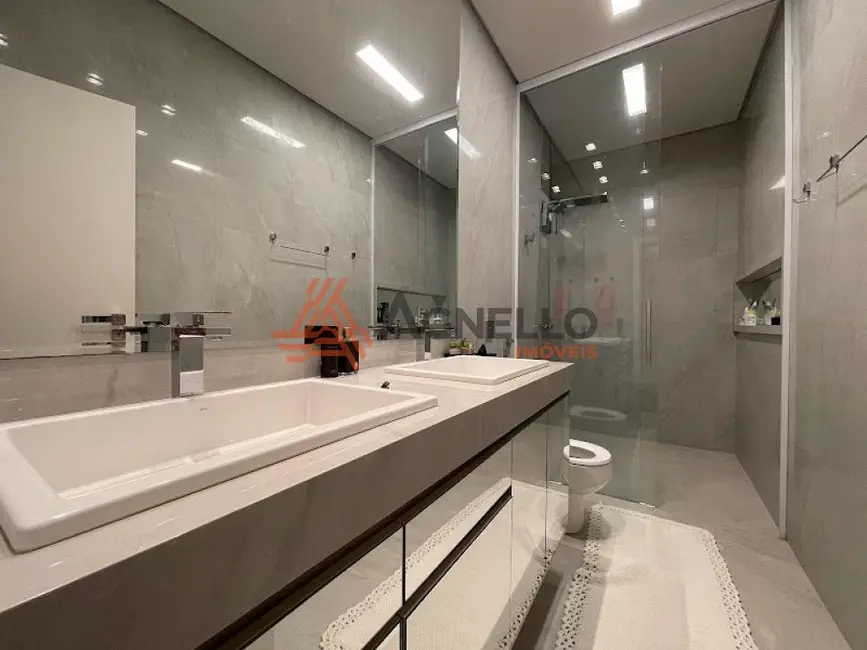 Foto 9 de Casa de Condomínio com 4 quartos à venda, 394m2 em Villa São Vicente, Franca - SP