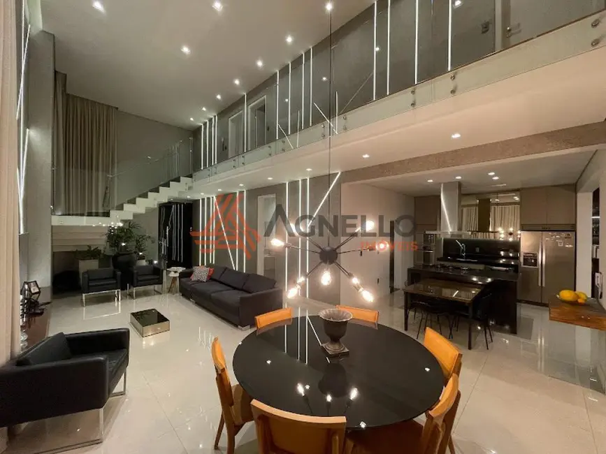 Foto 1 de Casa de Condomínio com 4 quartos à venda, 394m2 em Villa São Vicente, Franca - SP