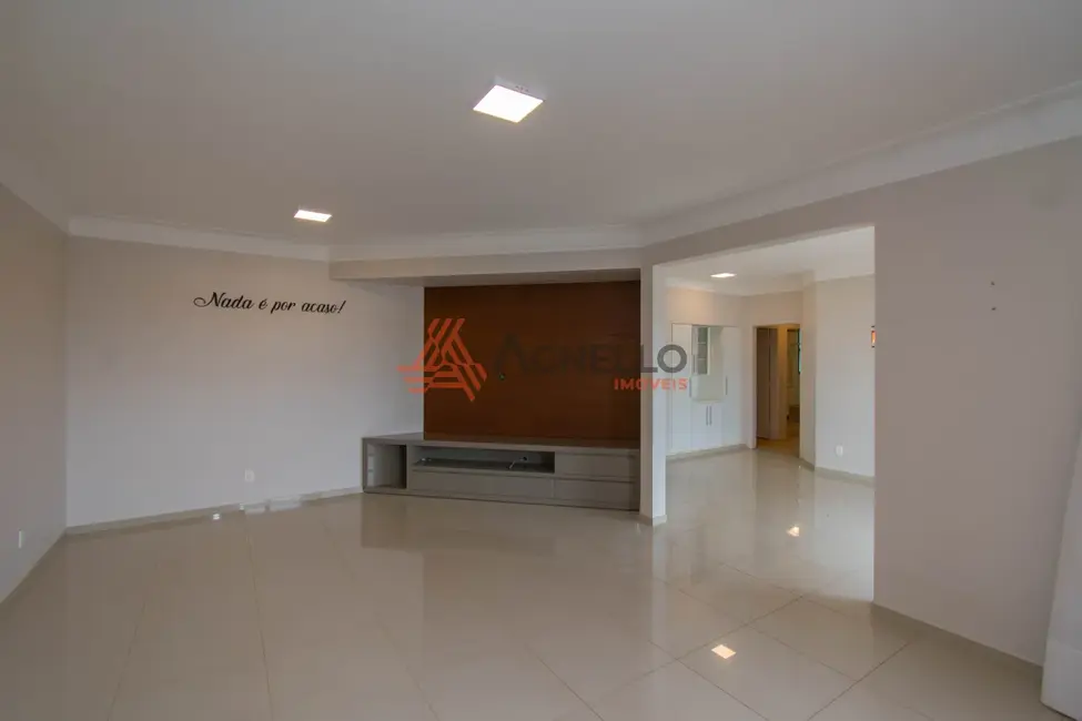 Foto 1 de Apartamento com 3 quartos à venda, 303m2 em Centro, Franca - SP