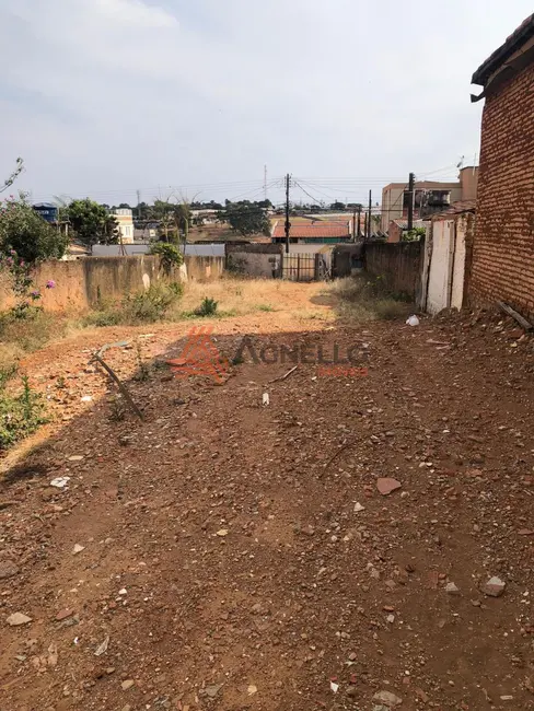 Foto 2 de Terreno / Lote à venda, 500m2 em Vila Aparecida, Franca - SP