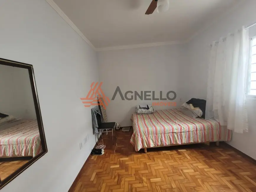 Casa com 3 quartos à venda, 180m2 em Centro, Franca - SP - imagem 9 Foto 9 de Casa com 3 quartos à venda, 180m2 em Centro, Franca - SP