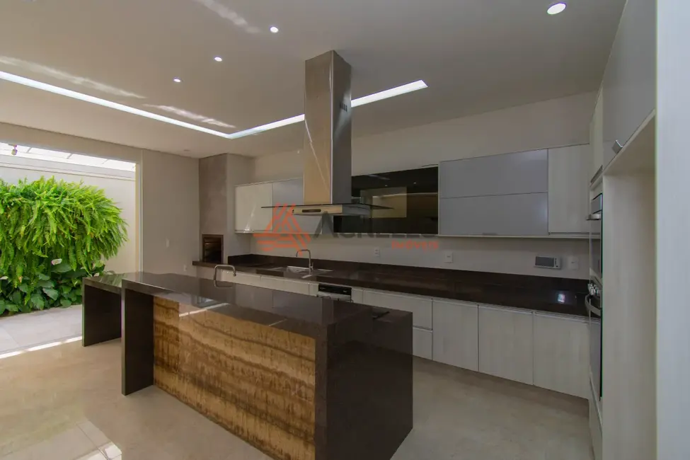 Foto 5 de Casa de Condomínio com 3 quartos à venda, 230m2 em Villa São Vicente, Franca - SP