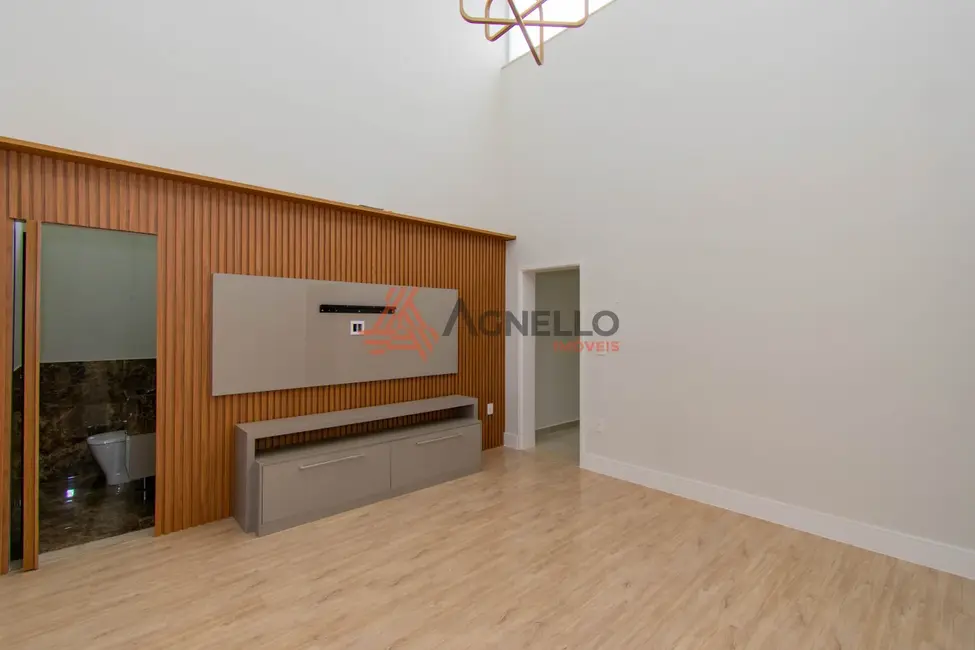 Foto 3 de Casa de Condomínio com 3 quartos à venda, 230m2 em Villa São Vicente, Franca - SP