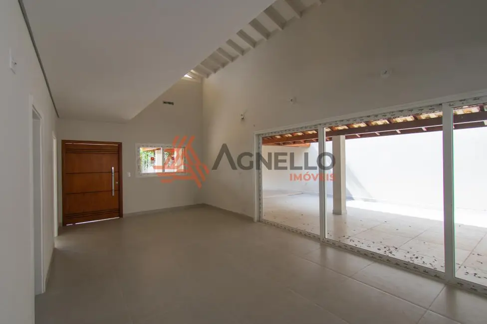 Foto 1 de Casa de Condomínio com 3 quartos à venda, 256m2 em Jardim Noêmia, Franca - SP