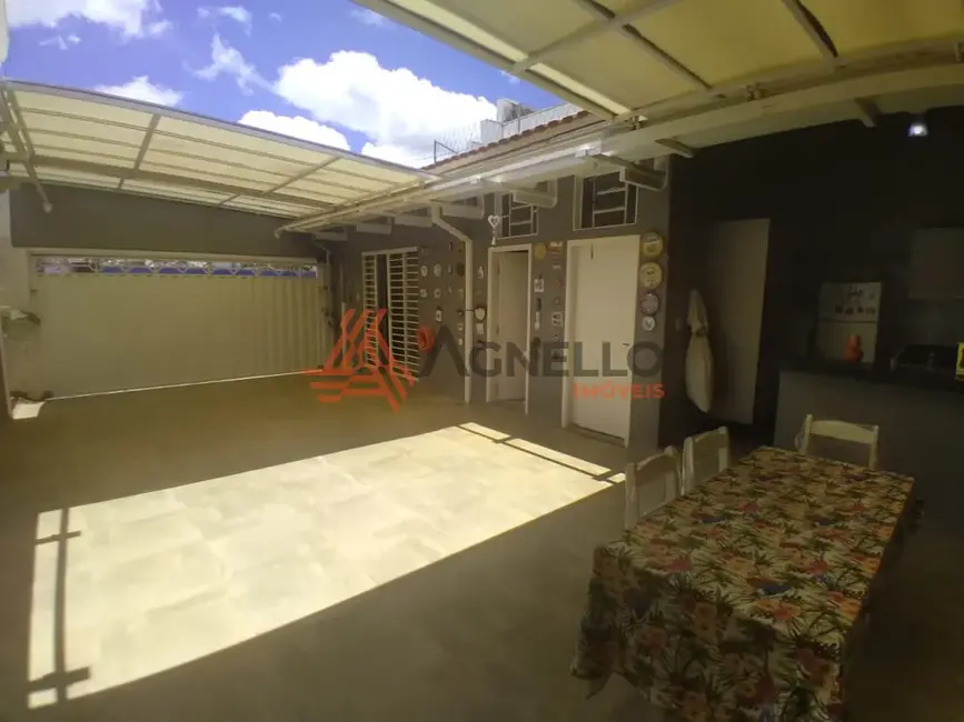 Foto 4 de Casa com 3 quartos à venda, 206m2 em Jardim Francano, Franca - SP