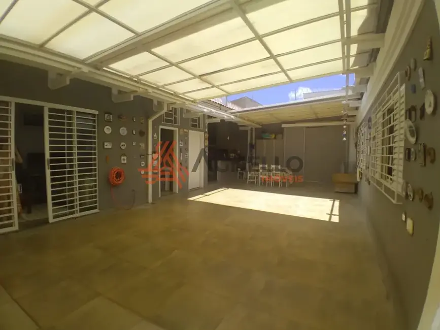 Foto 3 de Casa com 3 quartos à venda, 206m2 em Jardim Francano, Franca - SP