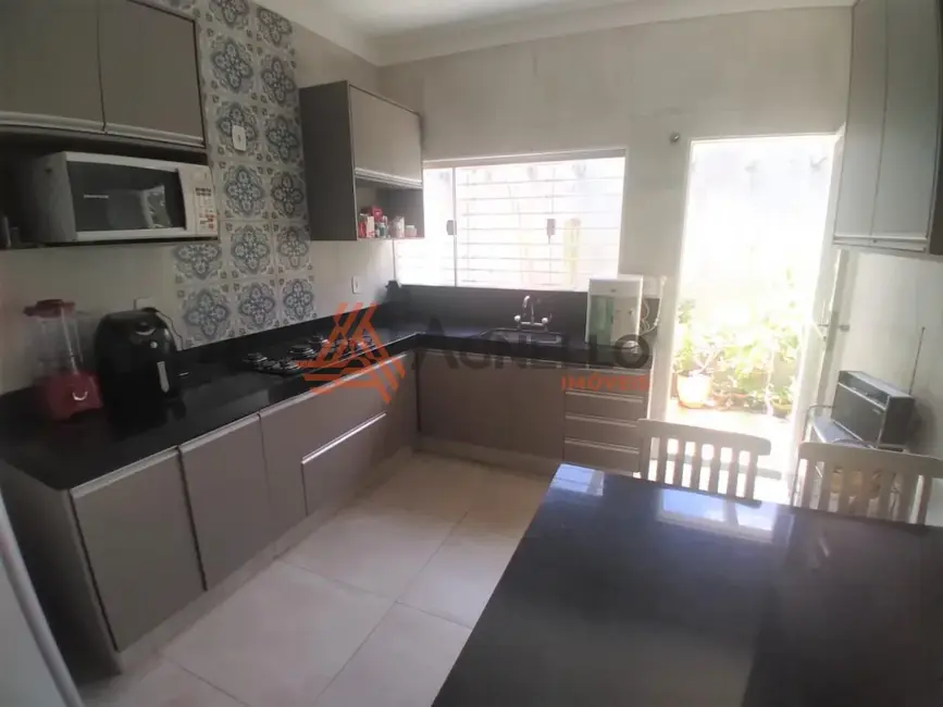 Foto 9 de Casa com 3 quartos à venda, 206m2 em Jardim Francano, Franca - SP