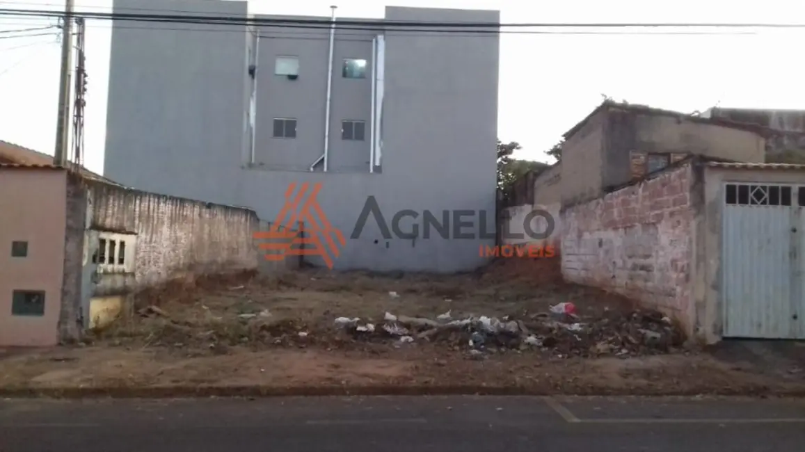 Foto 1 de Terreno / Lote à venda, 242m2 em Parque São Jorge, Franca - SP