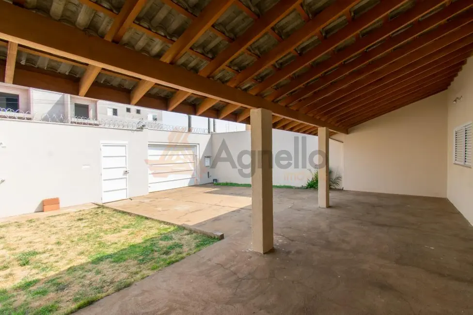 Foto 2 de Casa com 2 quartos à venda, 100m2 em Prolongamento Parque das Esmeraldas, Franca - SP