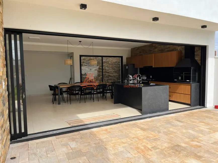 Foto 1 de Casa com 3 quartos à venda, 246m2 em Jardim Lima, Franca - SP