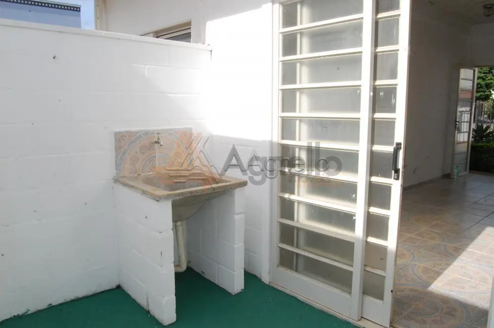 Kitnet com 1 quarto para alugar, 30m2 em Parque Universitário, Franca - SP - imagem 5 Foto 5 de Kitnet com 1 quarto para alugar, 30m2 em Parque Universitário, Franca - SP