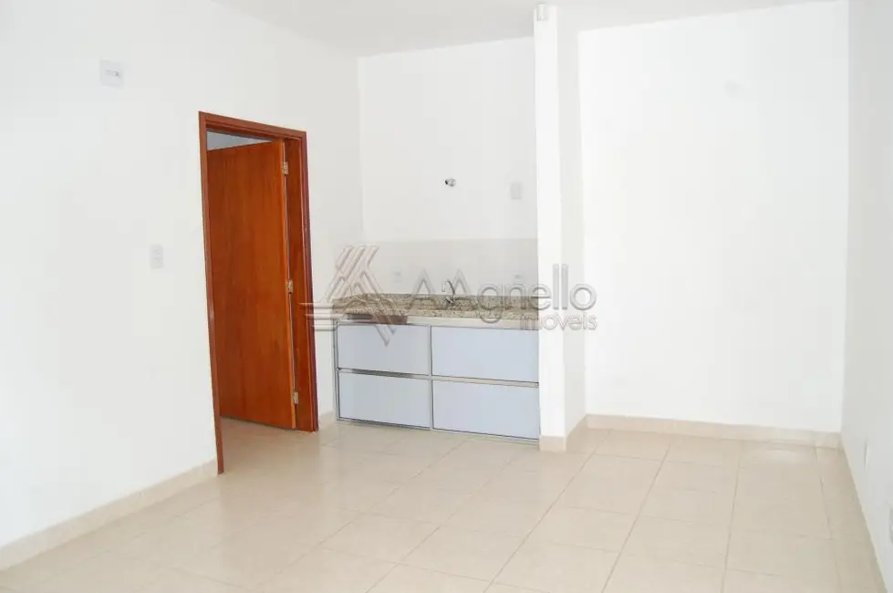 Foto 5 de Loja à venda, 180m2 em Residencial Baldassari, Franca - SP