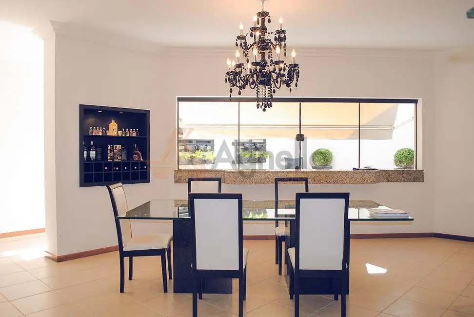 Foto 1 de Casa com 3 quartos à venda, 249m2 em Residencial Paraíso, Franca, SP