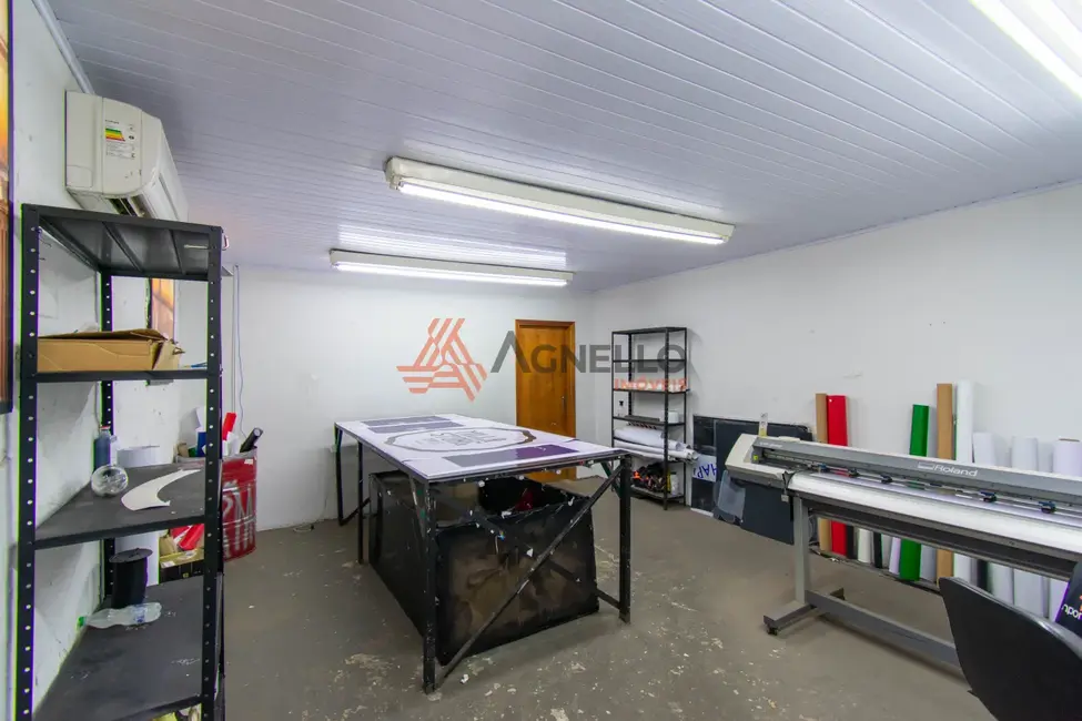 Foto 6 de Armazém / Galpão à venda, 351m2 em Vila Aparecida, Franca - SP