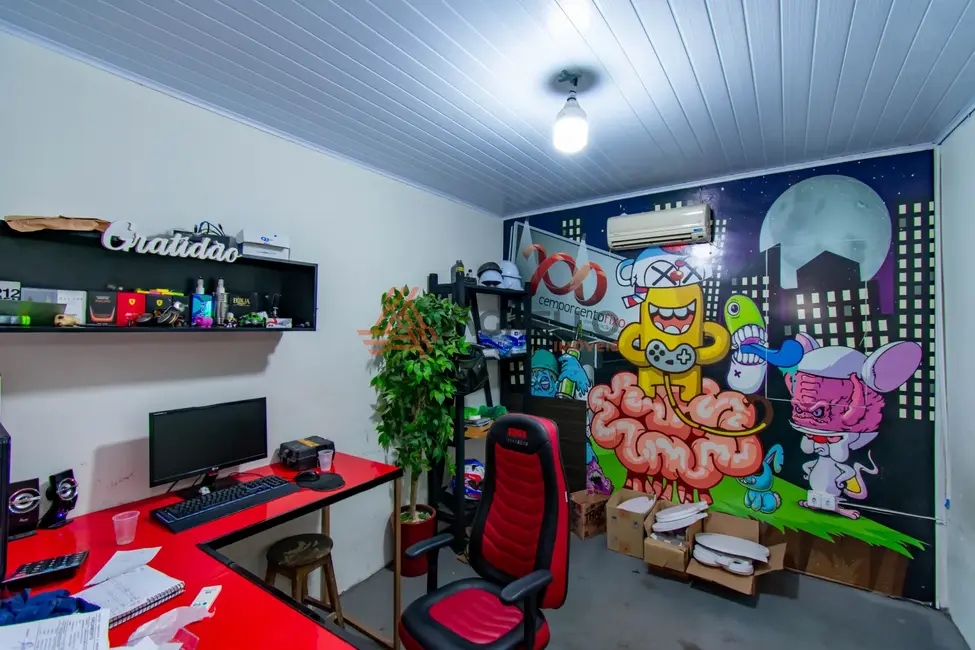 Foto 4 de Armazém / Galpão à venda, 351m2 em Vila Aparecida, Franca - SP