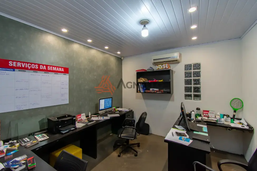 Foto 3 de Armazém / Galpão à venda, 351m2 em Vila Aparecida, Franca - SP