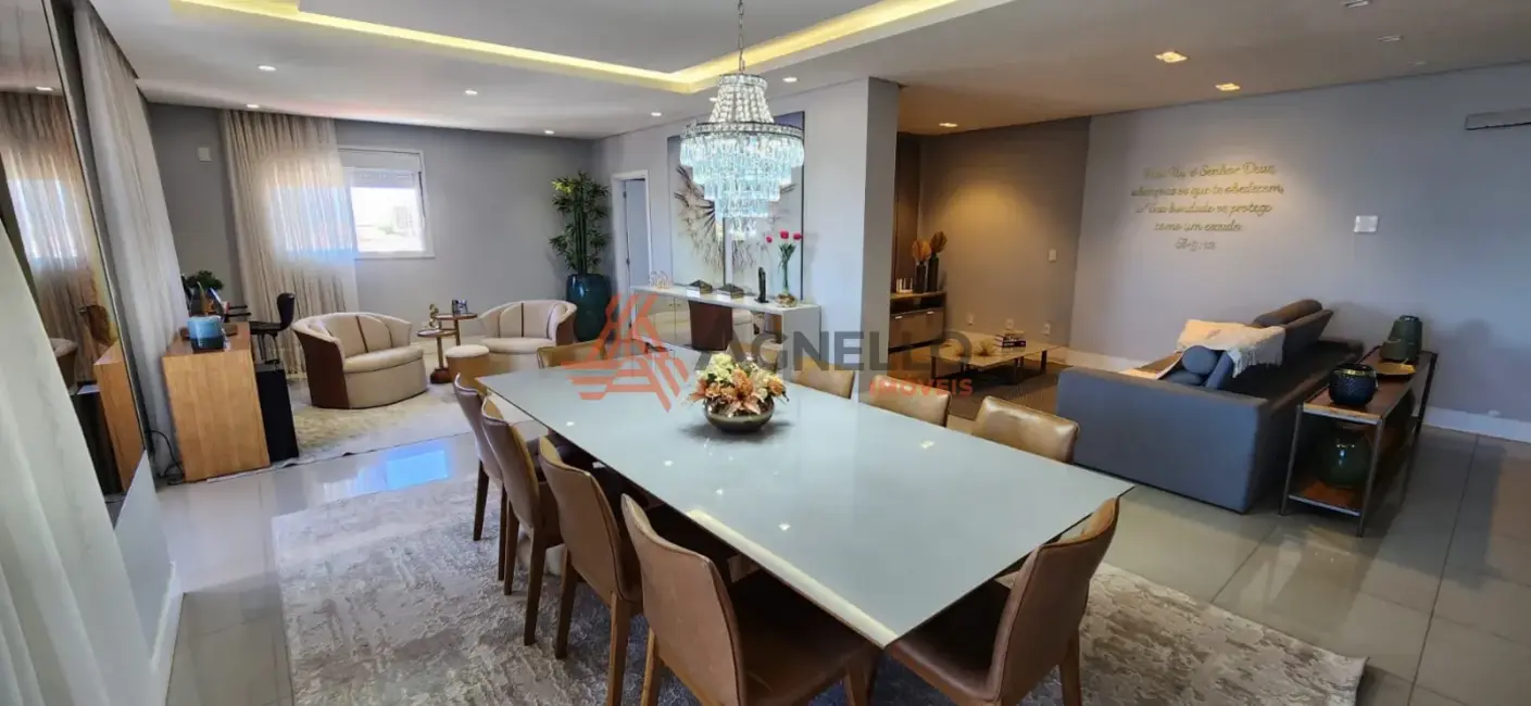 Foto 1 de Cobertura com 3 quartos à venda, 225m2 em Vila Industrial, Franca - SP